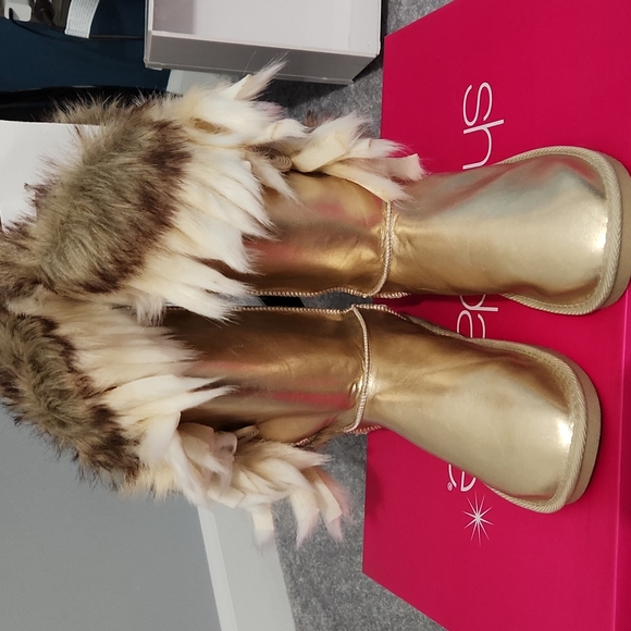 Metallic Gold 👢 Boots - Picture 4 of 6